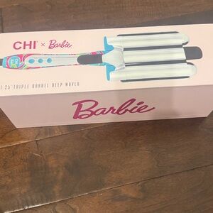New in box! Barbie x CHI 1.25 Inch Titanium Triple Barrel Deep Waver hair